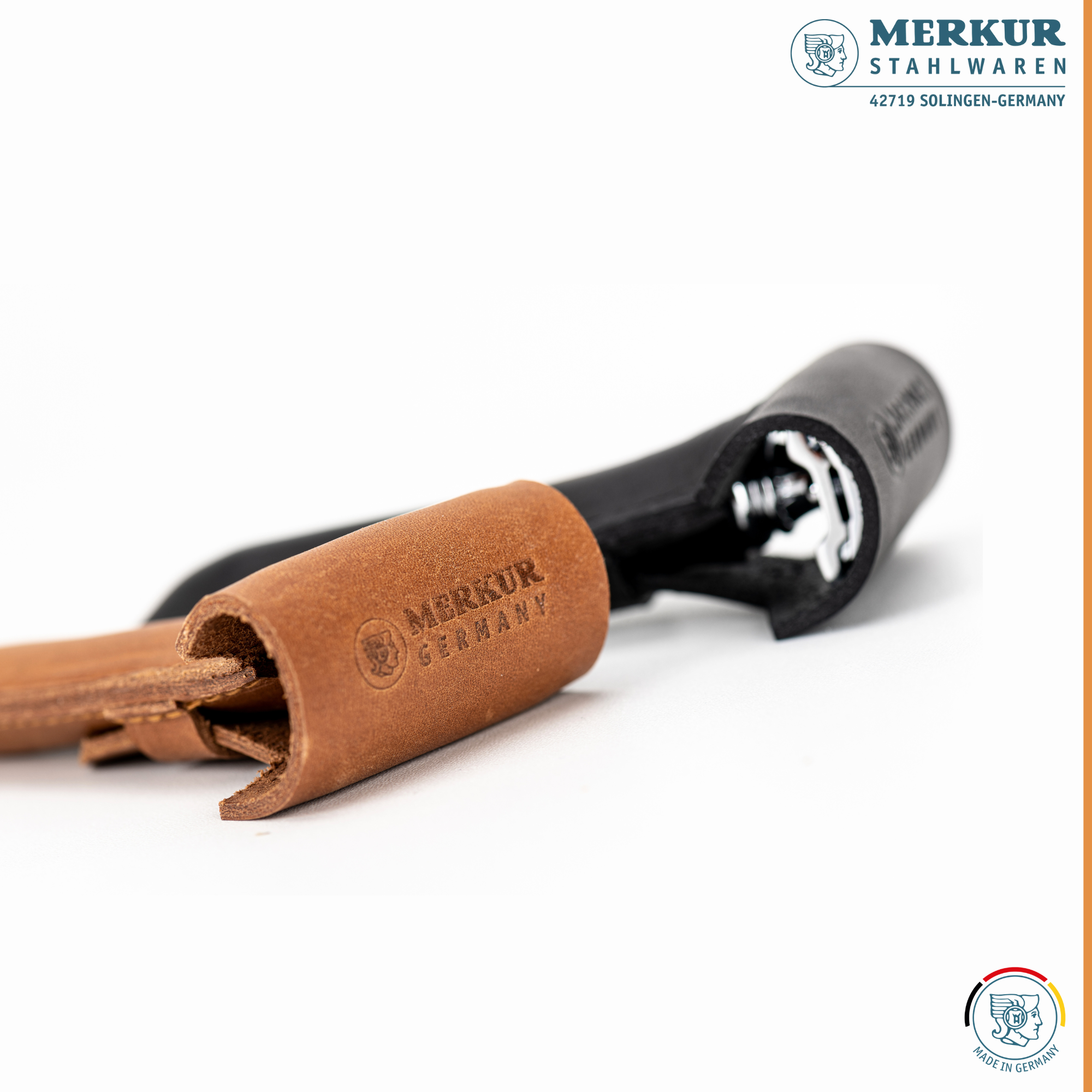 MERKUR 5001 Leather Razor Sleeve in Brown - BarberSupplies Canada